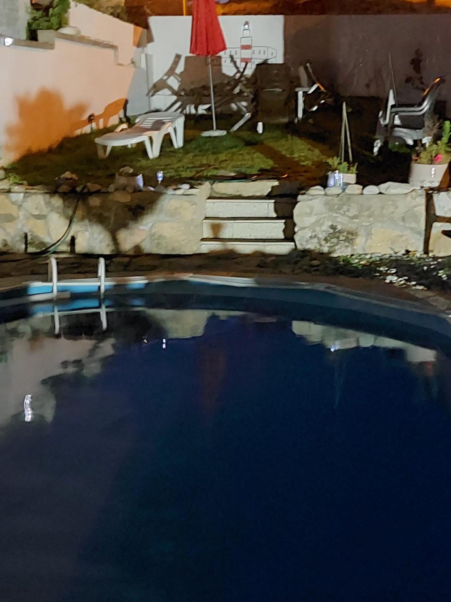Casa con piscina al lado del mar en Viladesuso Villadesuso Exterior foto